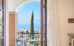 Villa Maria Lake View, Private Parking,7 Minutes Walk To The Village